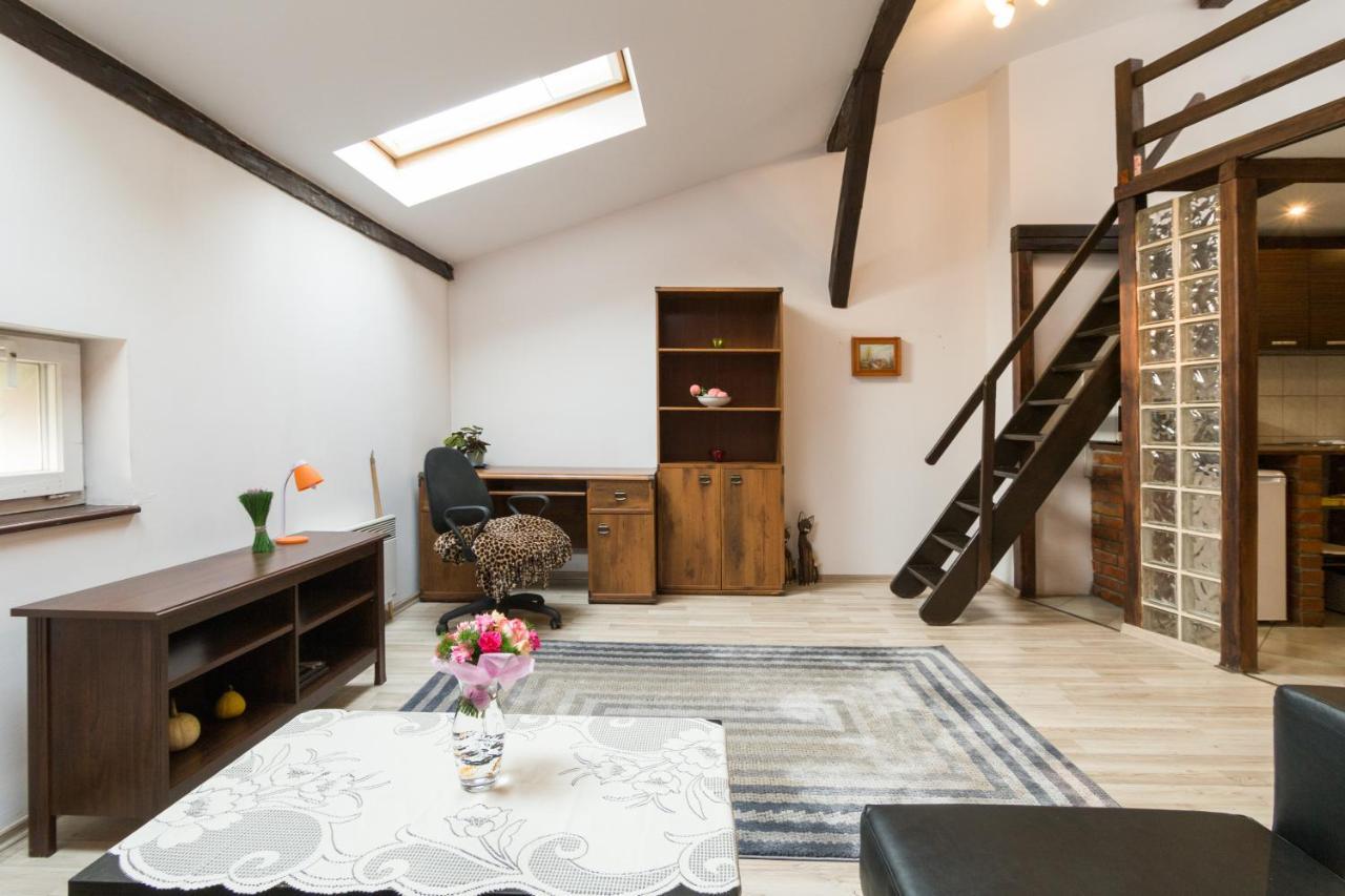 Gorgeous Loft In Perfect Location! Apartment Krakow Bagian luar foto